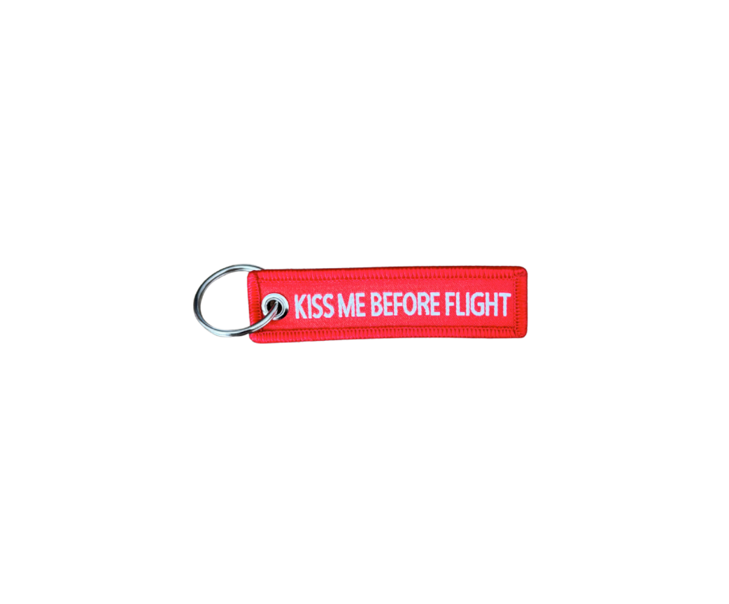 Llavero Kiss Me Before Flight